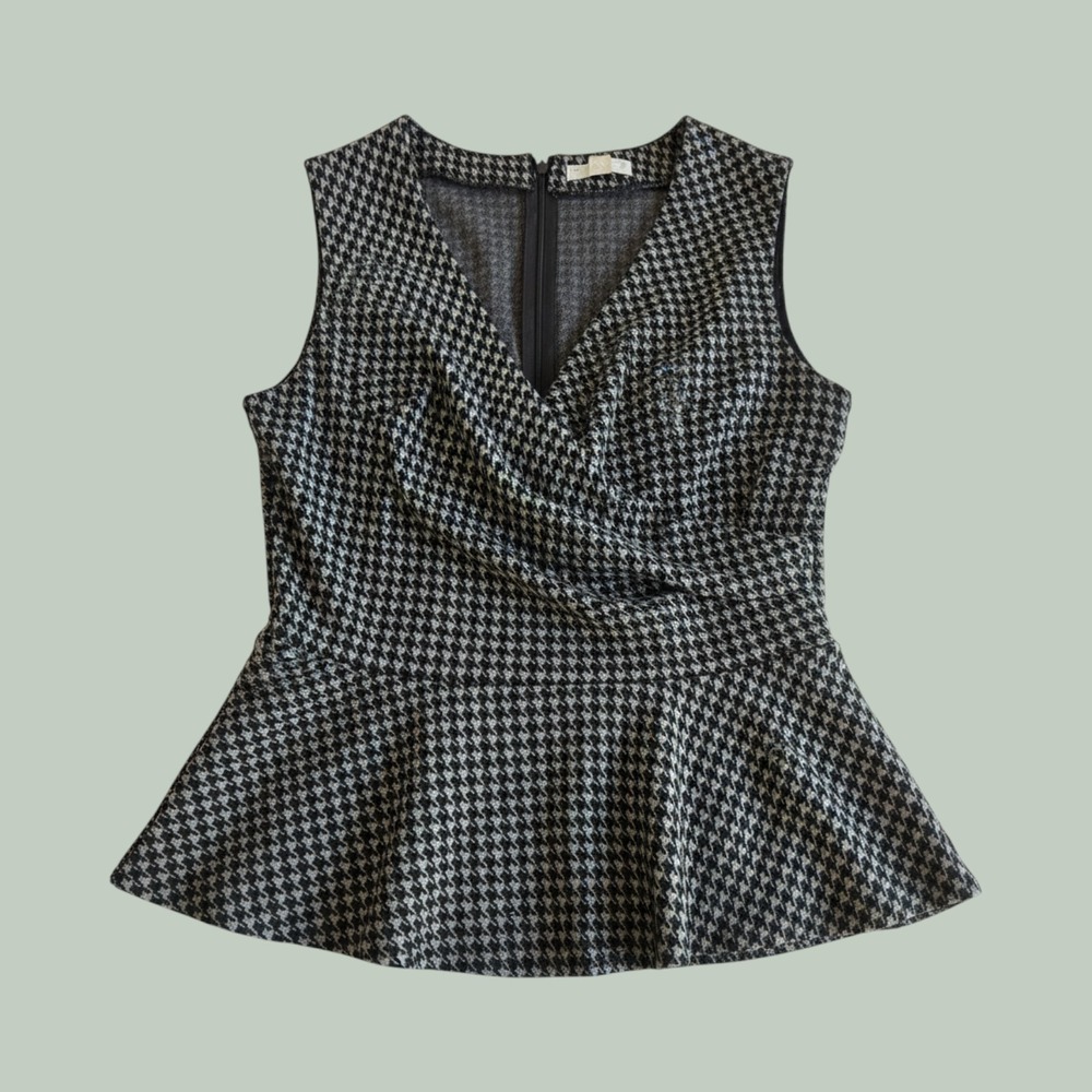 New York & Company Houndstooth Peplum Top Sleeveless V-Neck Wrap Black White 8